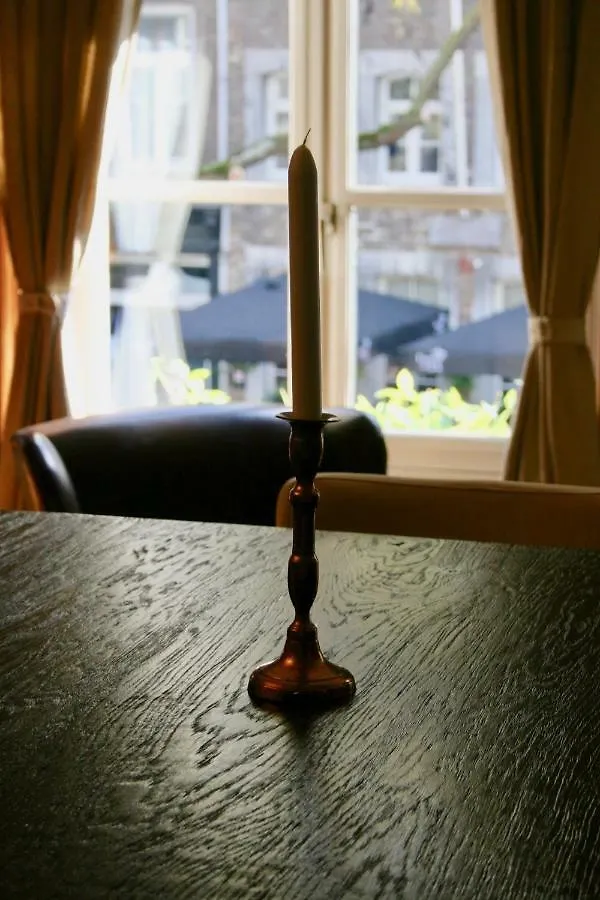 B&B Au Lion D'Or Maastricht 0*,  Nederländerna